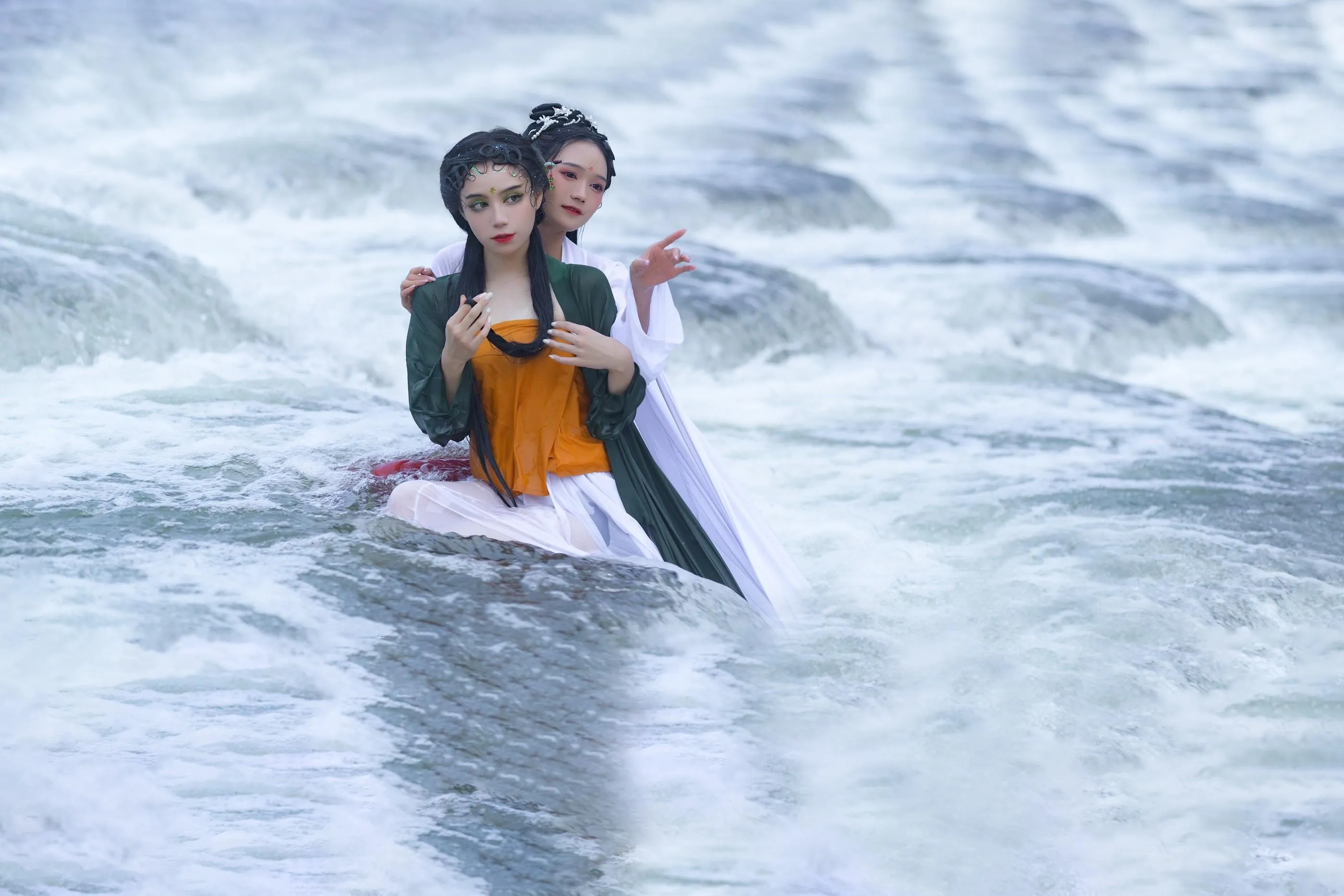 [艺图语] 2022.06.24 青白蛇 兔子Zzz不吃胡萝卜 [26P]插图2
